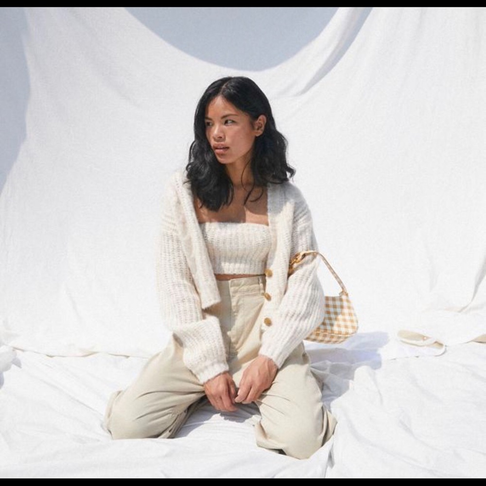 UO Lolli Cable Knit Cropped Cardigan Beige White L